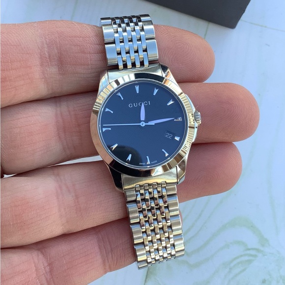 Beautiful GUCCI stainless steel watch🌟🌟🌟 - Picture 1 of 14